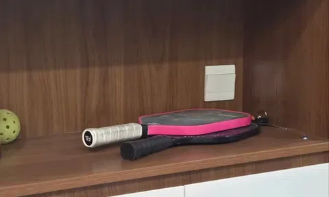 Pickleball bắt đầu “hạ nhiệt”: Cả loạt vợt vài triệu đồng bị rao bán tràn lan