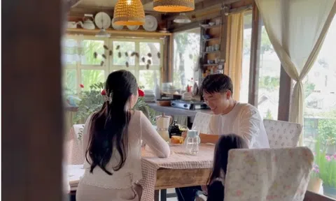 Chuyện tình 10 năm của Xuân Trường và bạn gái: Cặp đôi kín tiếng của làng bóng đá Việt