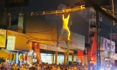 Cả khu phố hoảng loạn vì thanh niên cầm kéo “múa” trên nóc nhà