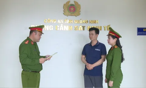 Kinh hoàng quy trình làm giấm từ hóa chất, thu giữ hàng nghìn chai