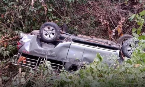 Thảm kịch trên đường đèo Thái Lan: 9 người thiệt mạng trong vụ lật xe bán tải