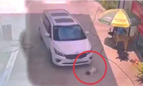 Xót xa: Bé 2 tuổi bị ô tô cán tử vong tại cây xăng ở TP.HCM