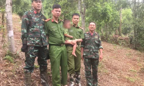 Vỡ òa khoảnh khắc tìm thấy cháu bé 3 tuổi đi lạc một mình trong rừng 14 tiếng