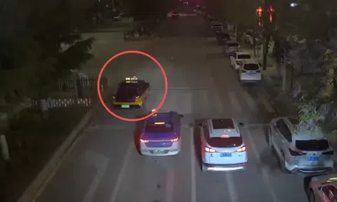 Tài xế vượt 5 đèn đỏ cứu bé trai nguy kịch, hành động gây xúc động