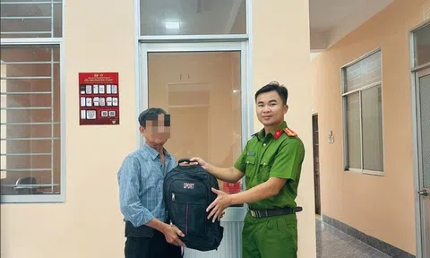 Nhặt được balô chứa tiền vàng, người đàn ông ở Tây Ninh mang nộp công an