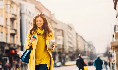 Sống một mình vẫn hạnh phúc: Bí quyết tận hưởng cô đơn tích cực