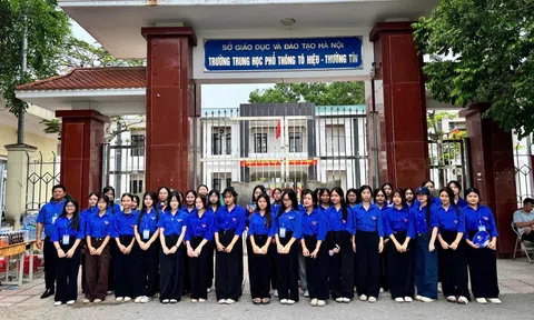 Bảo đảm an toàn, đúng quy chế trong ngày thi đầu tiên tại điểm thi THPT Tô Hiệu (xã Chương Dương, Hà Nội)