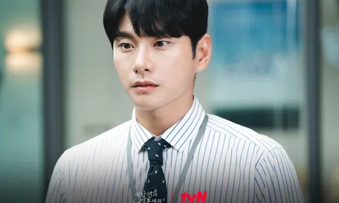 Lee Yi Kyung gây thích thú khi nói tiếng Việt