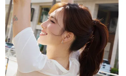 Phương Anh Đào khoe nhan sắc cuốn hút ở tuổi U40