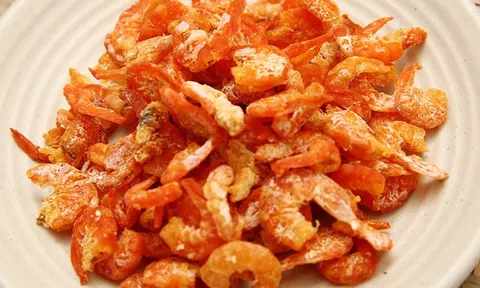 Mua tôm khô đừng chỉ dựa vào màu sắc, học thêm mẹo này để chọn được tôm ngon hơn