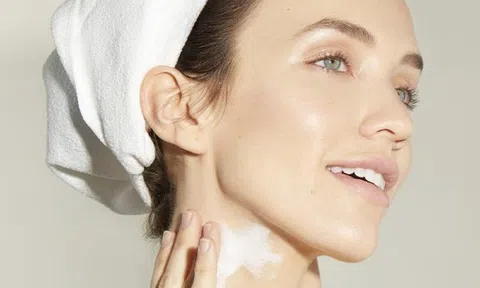 Đừng chỉ chăm da mặt, đây là những thói quen giúp da cổ mịn màng hơn