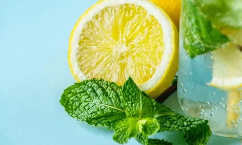 Uống nước chanh mỗi ngày: 3 điều cần lưu ý để tránh lợi bất cập hại