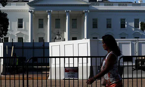 Mỹ: Hai người bị bắt vì tội mang súng tiếp cận Nhà Trắng, muốn gửi thư cho Tổng thống Biden