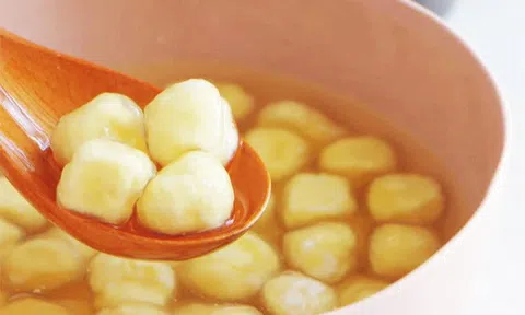 Vào bếp làm trân châu phô mai cho vơi cơn thèm những ngày giãn cách xã hội