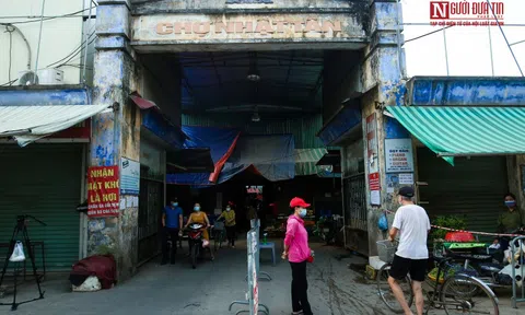 Hà Nội: Người dân đi chợ theo tem phiếu chẵn, lẻ