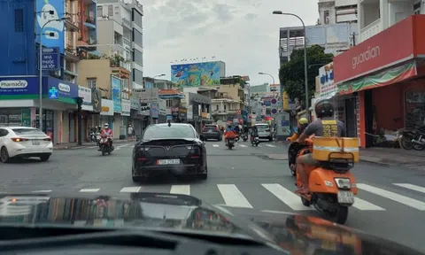 Người dân TP.HCM cần chuẩn bị gì khi ra đường?