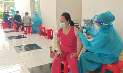 Cần có “luồng xanh” thông tin về tiêm vaccine COVID-19 đến cộng đồng