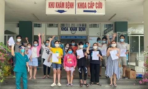 Đà Nẵng: Chùm ảnh các bệnh nhân COVID-19 nhí xuất viện
