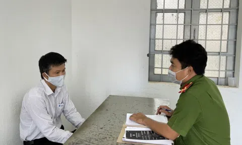 Đút túi tiền bán phế liệu dây cáp đồng, giám đốc VNPT huyện bị khởi tố