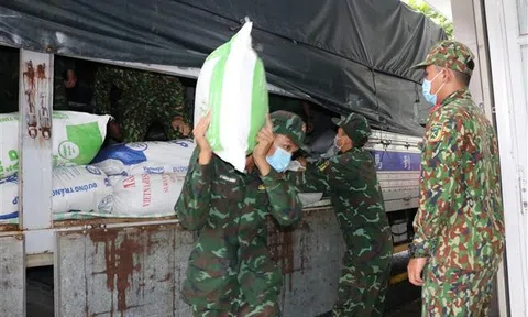 Xuất cấp hơn 130.000 tấn gạo hỗ trợ người dân gặp khó khăn do dịch Covid-19