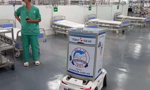 Đưa robot vào điều trị bệnh nhân Covid-19 nặng tại TPHCM