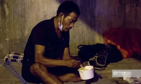 "Giờ có cái ăn là may rồi. Tôi chỉ mong sao hết dịch để còn tiếp tục công việc"