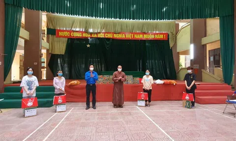 Sinh viên mắc kẹt ở Hà Nội: “Cảm ơn vì chúng em không bị bỏ rơi”