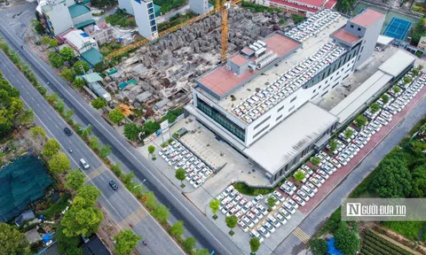 Chùm ảnh: Hàng nghìn chiếc ô tô lớn, nhỏ ở Hà Nội "bất động" do dịch Covid-19