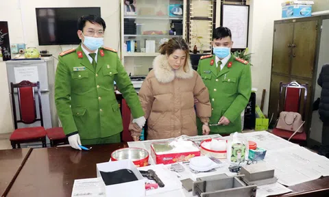 Hà Nội: "Nữ quái" mang 3 tiền án vẫn tàng trữ vũ khí và buôn ma túy số lượng lớn
