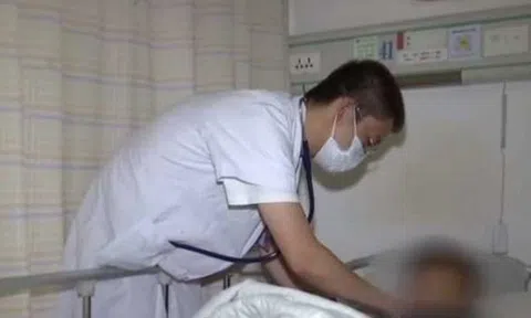 Bé trai 12 tuổi mắc ung thư phổi giai đoạn cuối, mẹ đau khổ tiết lộ thói xấu hủy hoại sức khỏe con