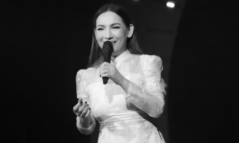 Tin buồn: Ca sĩ Phi Nhung trút hơi thở cuối cùng sáng nay tại Bệnh viện Chợ Rẫy, sau hơn 1 tháng chống chọi Covid-19