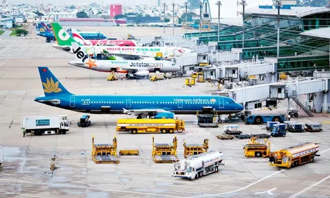Đề xuất mở lại đường bay nội địa: Tỉnh muốn, tỉnh không