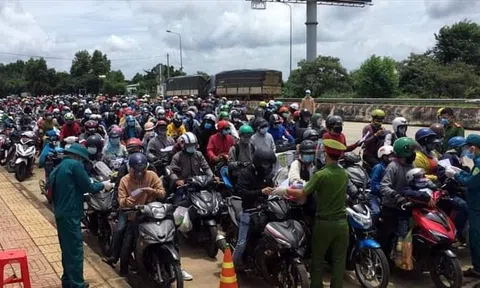 Bộ Tư lệnh Tp.HCM sẽ hỗ trợ đưa người dân về quê theo nguyện vọng