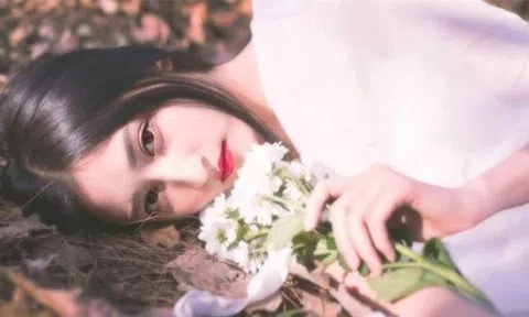 Phụ nữ dại mới chạy theo đàn ông, phụ nữ khôn chọn 3 điều này để phấn đấu cả đời