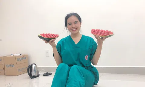 “Nữ chiến binh” áo trắng: Nguyện ở lại đến khi Thành phố "khỏe mạnh”