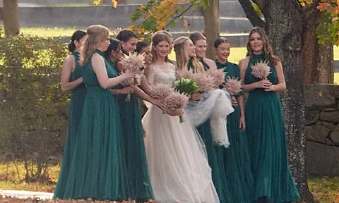 Tỷ phú Bill Gates tái ngộ vợ cũ trước hôn lễ của con gái lớn