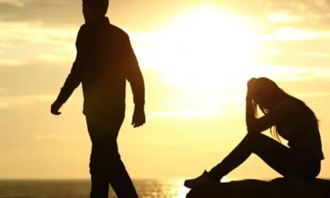 Nước mắt ngày mưa