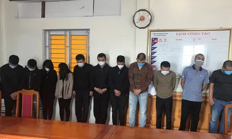 Bắt quả tang nhóm thanh niên "làm điều mờ ám" trong căn hộ chung cư ở TP.Vinh