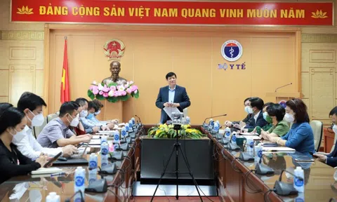 Bộ trưởng Bộ Y tế lo ngại nguy cơ bùng phát dịch thời gian tới