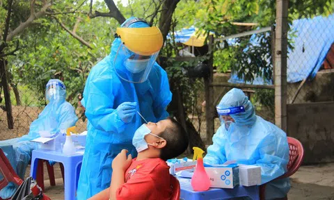 Những tỉnh nào có số mắc Covid-19 tăng, phải "đổi màu" cấp độ dịch?