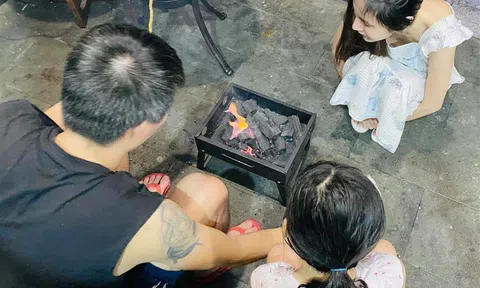 Thủy Tiên khoe ảnh 'feeling hạnh phúc' giữa bão từ thiện