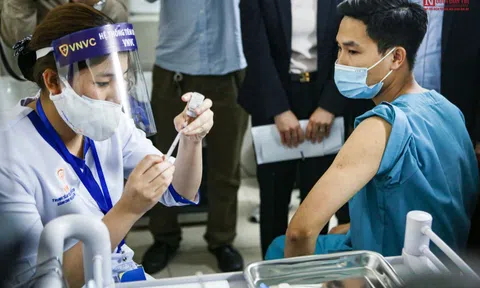 Có quá sớm để tiêm mũi 3 vắc-xin phòng Covid-19?