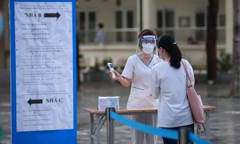 Dịch Covid-19 diễn biến phức tạp, nhiều địa phương cho học sinh tạm dừng đến trường