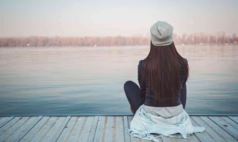 Em chờ anh được không?