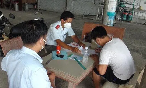 Cần Thơ: Bán xăng dầu kém chất lượng, 2 cơ sở bị phạt gần 125 triệu đồng