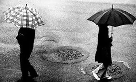 Đừng níu giữ một người đã từng... rời đi!