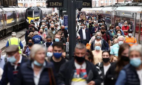 WHO: Cần học cách sống chung với dịch, Covid-19 sẽ trở thành bệnh đặc hữu