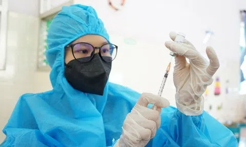 Tiêm 2 mũi vắc-xin Covid vẫn tử vong: Không phải ai cũng sinh kháng thể để miễn dịch