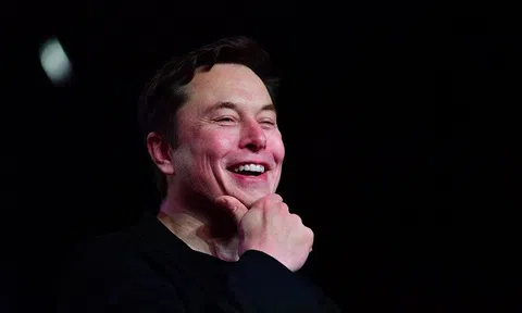 Tỷ phú Elon Musk bán gần 7 tỷ USD cổ phiếu, chấm dứt chuỗi tăng 11 tuần liên tiếp của Tesla