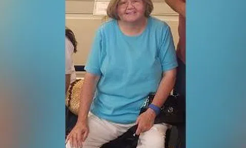 Phép màu cuộc sống: Bệnh nhân Covid-19 hôn mê nhiều tuần tỉnh dậy vào đúng ngày rút máy thở